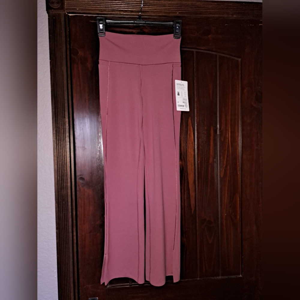 Athleta Transcend Stash Crop Straight Leg Size Small